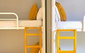 Sun And Moon Hostel Barcelona